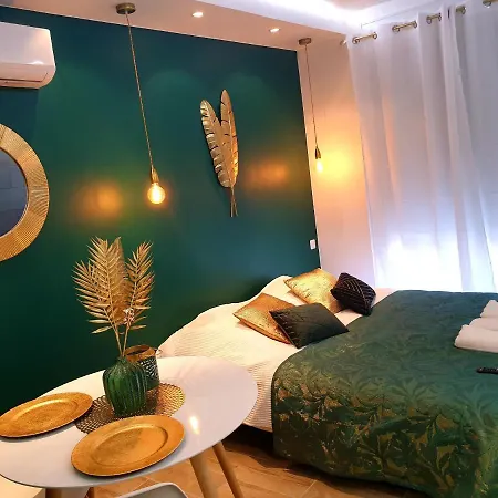 And - Apartment Cannes
