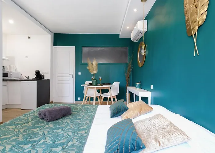 And - Otel